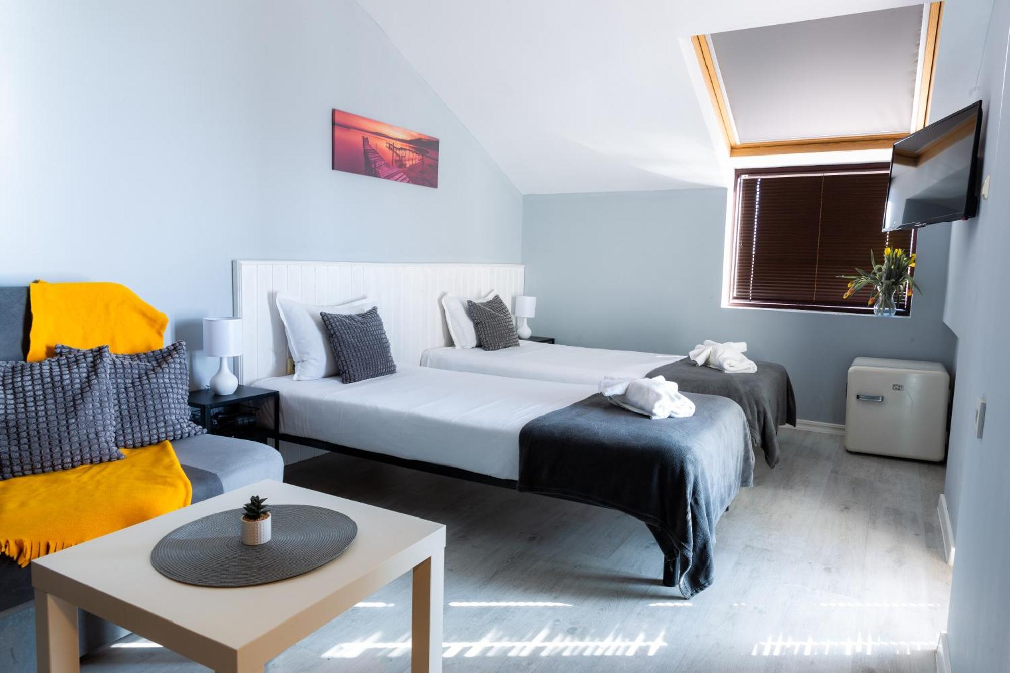 La Piazza Hotel شومن المظهر الخارجي الصورة